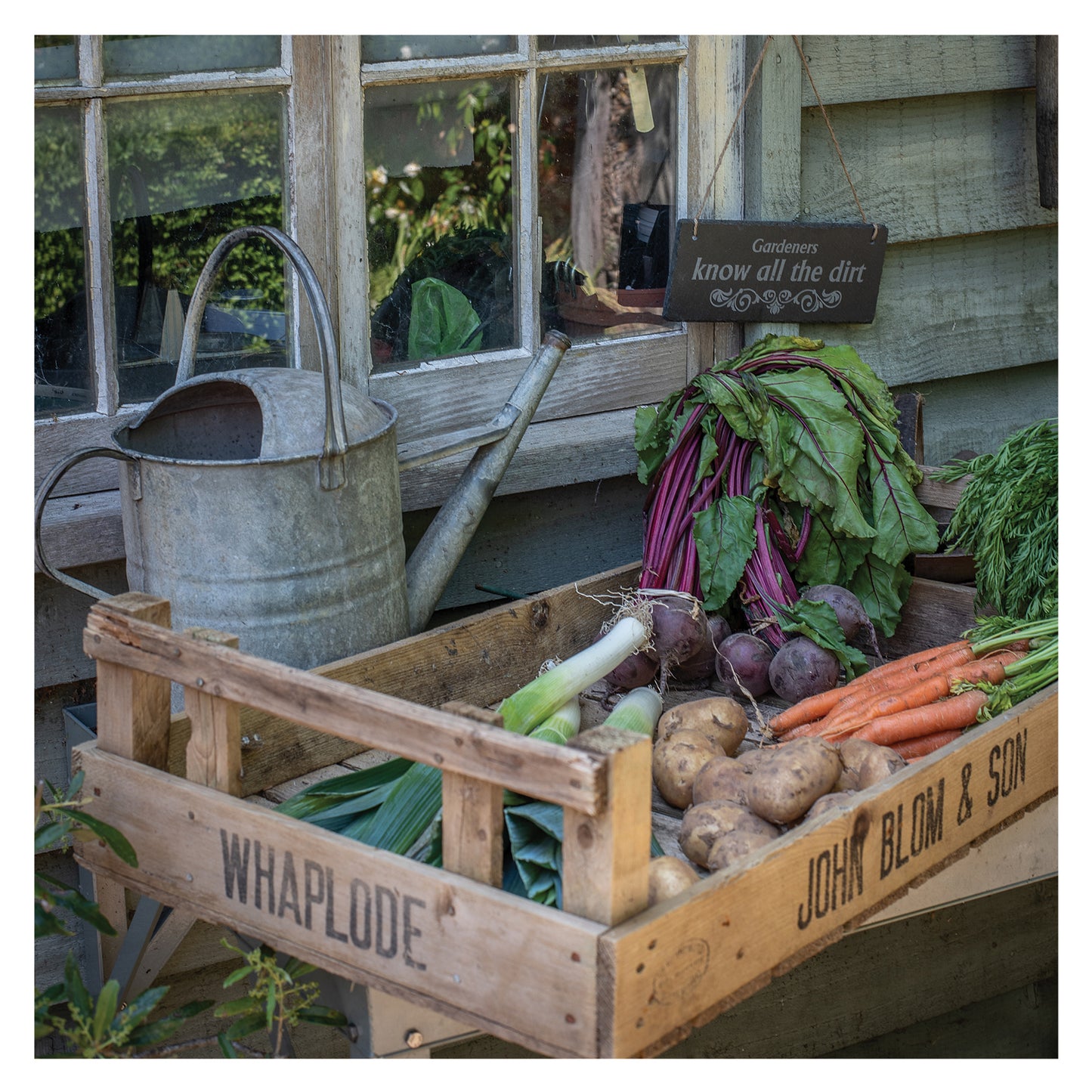 The Garden Studio Card - Gardeners Know All The Dirt